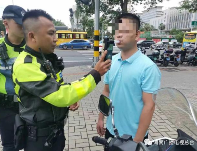 酒精測試儀多少算酒駕，睡醒≠酒醒！海口交警持續嚴查隔夜酒駕！