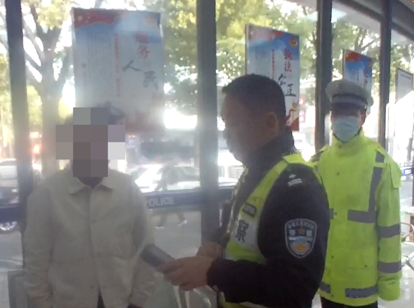 醉酒駕駛半路睡著，這樣開車很“刑”