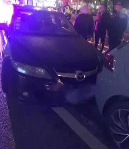 驚了！寧波男子酒駕被逮，竟把酒精測試儀“吹爆”！警察都嚇壞！